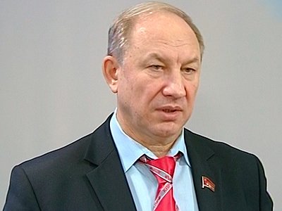 Депутат Рашкин пожаловался Лебедеву на необъективное рассмотрение спора с коллегой по Думе