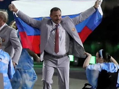 Член паралимпийской сборной Беларуси лишен аккредитации в Рио за флаг РФ