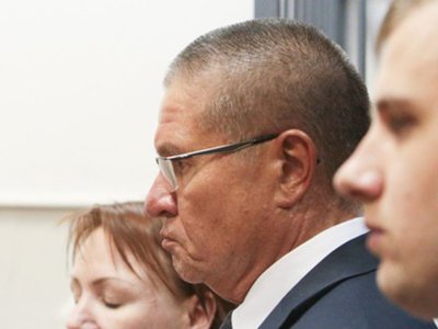 Адвокаты Улюкаева обжаловали продление его домашнего ареста
