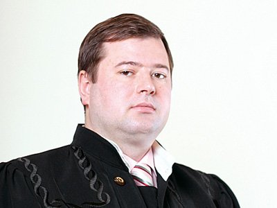 Судье АСГМ Марченко вернули мантию, а судье по делу Веры Трифоновой - нет