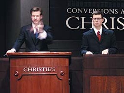 Китай подал в суд на Christie’s из-за двух статуй