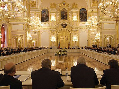 Медведев проведет заседание Совета законодателей