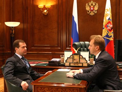Медведеву предложат внести в Думу &quot;сырой&quot; ГК и доработать его ко второму чтению