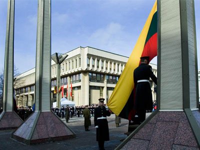 Литва будет наказывать за отрицание &quot;советской и нацистской агрессии&quot; 