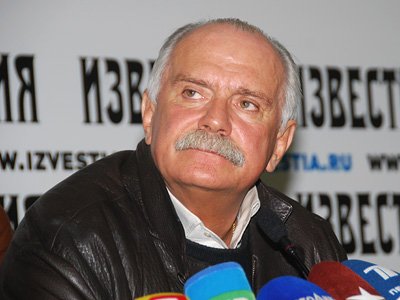 Михалков выдвинул в председатели СК Хуциева, а Шахназаров - Михалкова 