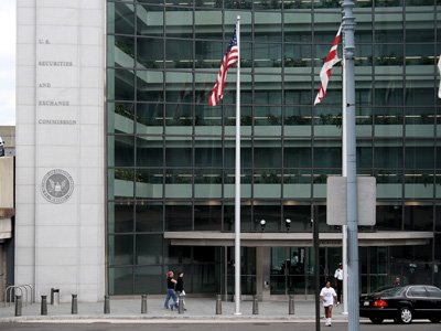 Экс-сотрудник SEC признался в мошенничестве