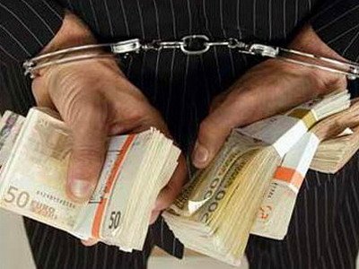 Осужден милицейский начальник, похитивший в связи с обыском у своего знакомого 100 тысяч евро