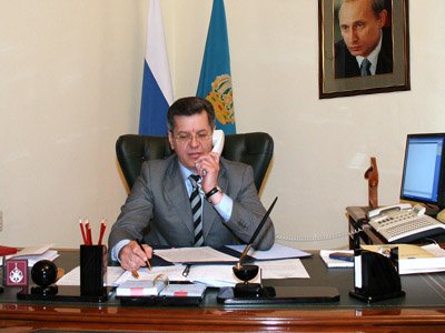 Астраханку оштрафовали за критику губернатора в присутствии Медведева