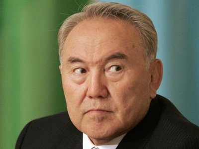 Назарбаев назначил внеочередные выборы на 3 апреля