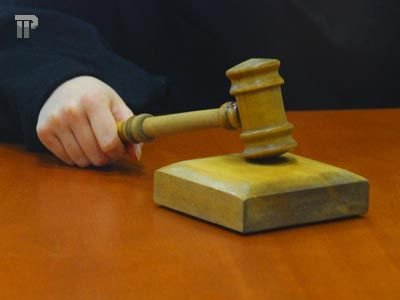 Гражданина, обматерившего судью за приговор, будут судить повторно