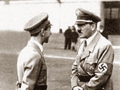 Совет австрийского города исключил Гитлера из списка почетных граждан
