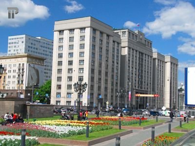 Депутаты приняли закон об антикризисном докладе правительства РФ