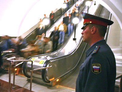 Москва: милицейский начальник осужден за телефонный терроризм 