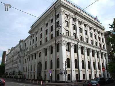 ВС РФ ищет мебель за 4,5 млн руб. для трех кабинетов