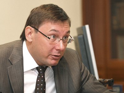 После отставки Юрия Луценко оставили возглавлять МВД Украины