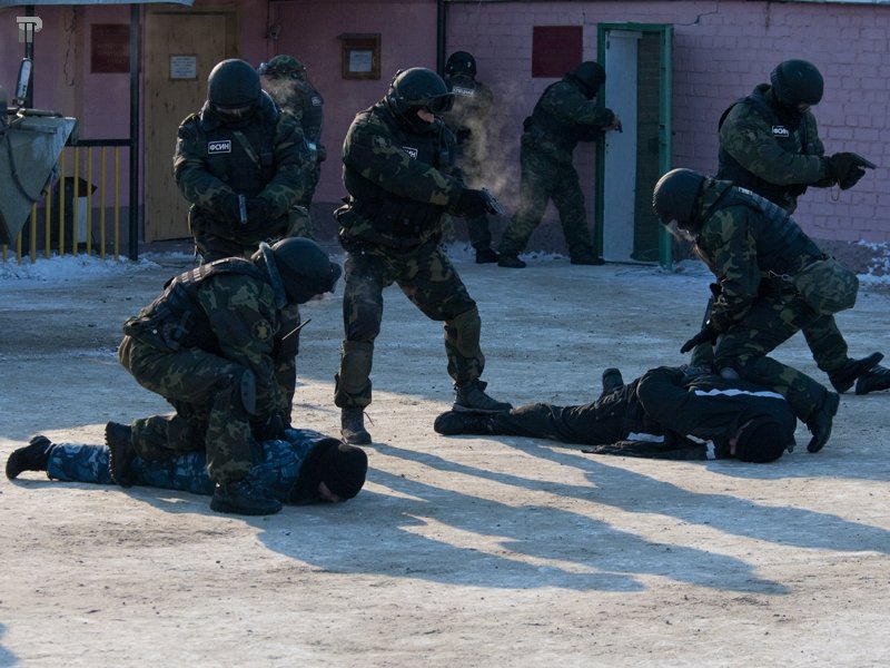 Спецназ ФСИН освободил заложников в колонии №2 - фоторепортаж