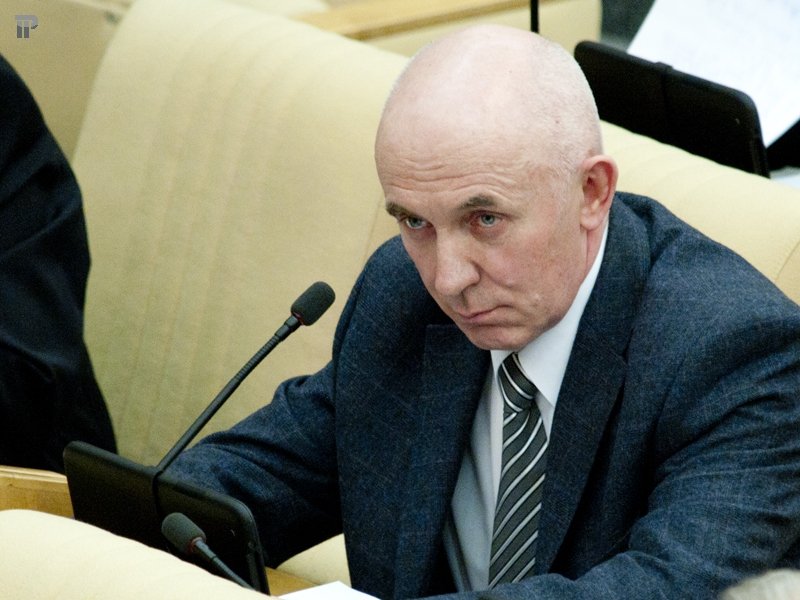 Рашид Нургалиев лицом к лицу с недовольными депутатами Госдумы - фоторепортаж